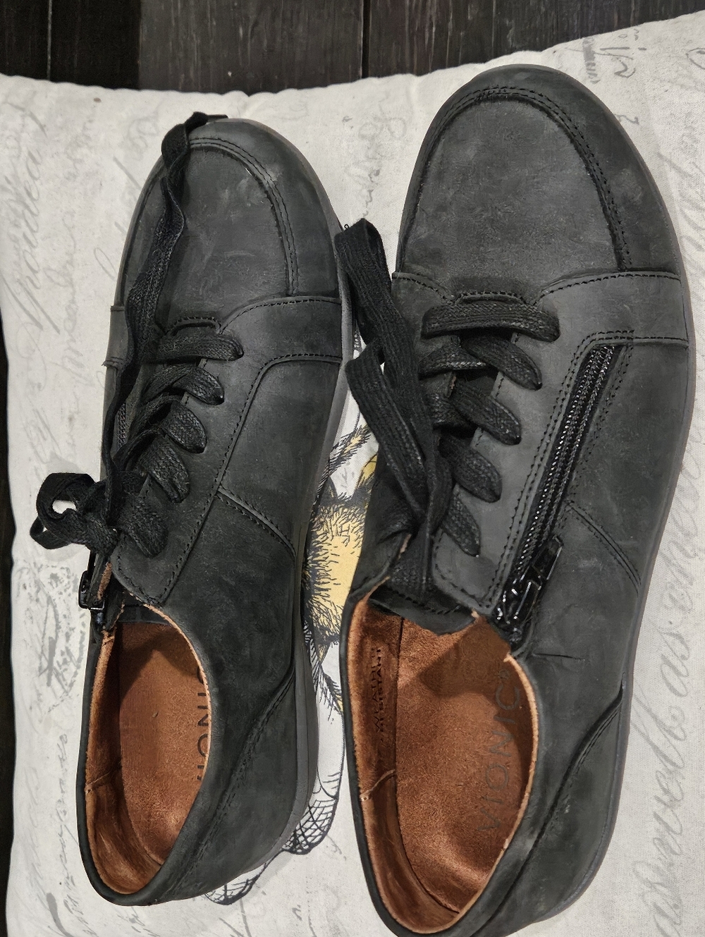 Vionic womens size 7.5 Abigail charcoal shoes